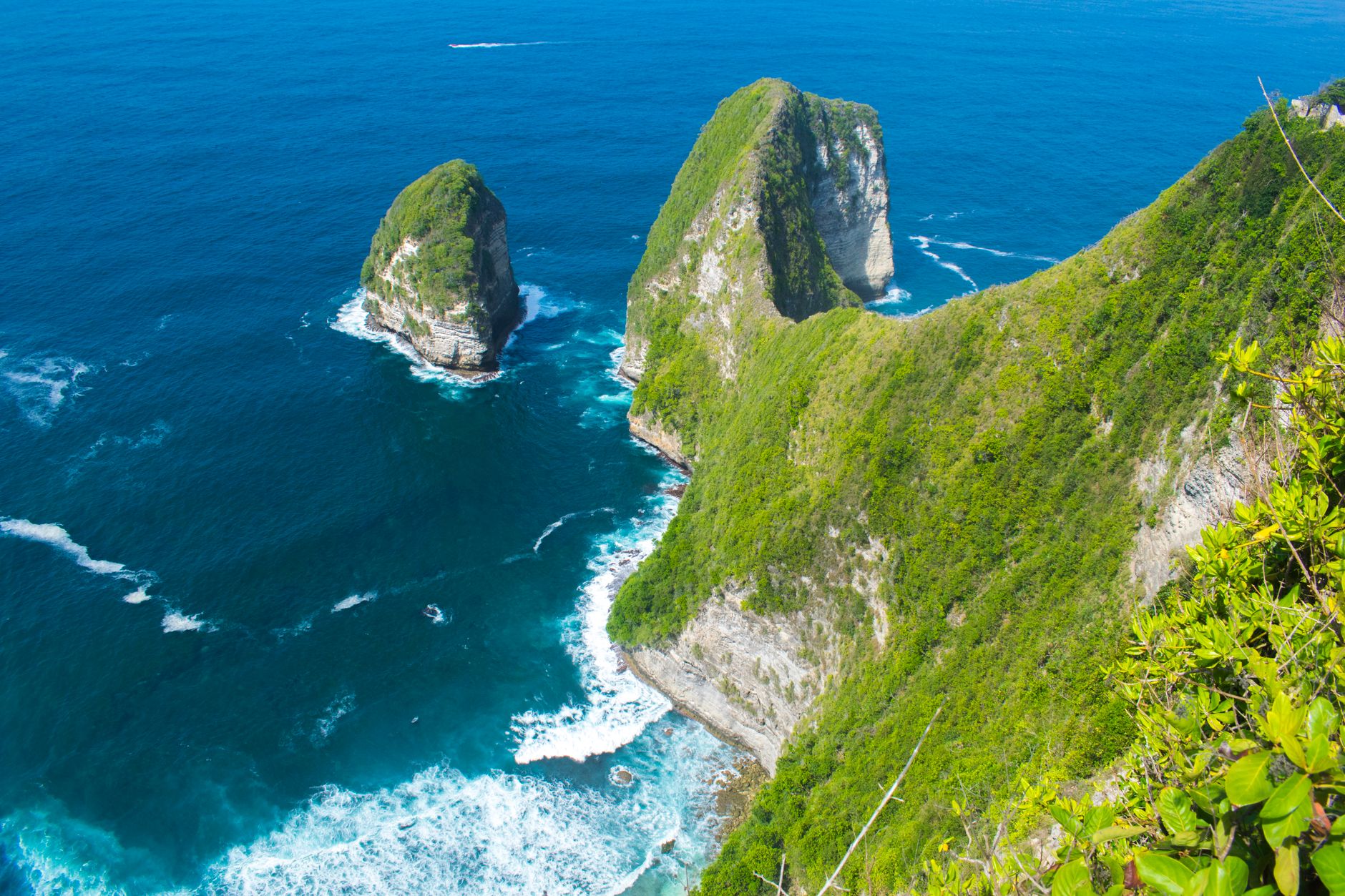 Seasonal flight rates from Perth to Bali displayed in a chart showing price variations throughout the year